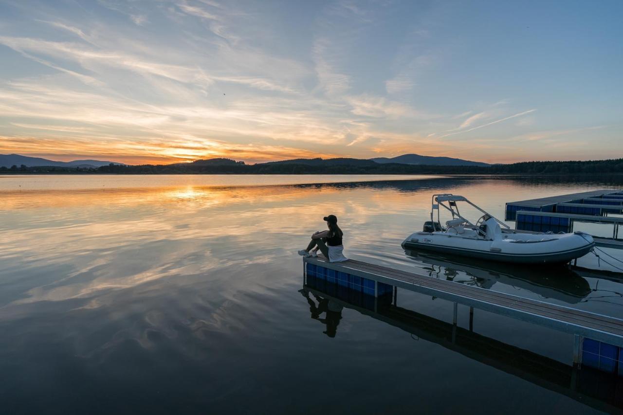 Unique Lipno Apartment Černá v Pošumaví エクステリア 写真